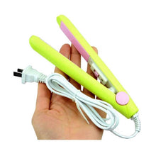 Cargar imagen en el visor de la galería, Mini Plancha Viajera GV-118 Portátil En Cerámica Verde