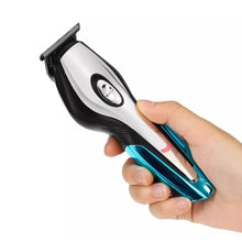 Cargar imagen en el visor de la galería, Maquina Afeitadora Y Patillera GEEMY GM-562 11 EN 1 Recargable