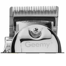 Cargar imagen en el visor de la galería, Maquina Peluquera Inalámbrica Profesional Geemy GM 6567 Plateada