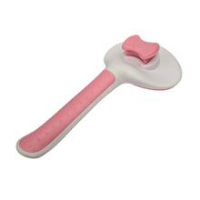 Cargar imagen en el visor de la galería, Cepillo Removedor De Pelo Mascotas Autolimpiable Rosado CM01
