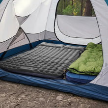 Cargar imagen en el visor de la galería, Colchón Camping Doble Inflador Integrado 198 x 127 x7,62 cm Impermeable IPX6
