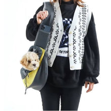 Cargar imagen en el visor de la galería, Bolso Transportador Portátil Mascotas Perro Gato Ajustable Amarillo
