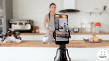 Cargar imagen en el visor de la galería, Soporte Robot Camarógrafo seguidor de movimiento 360°
